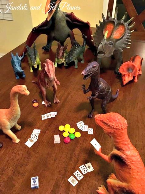 Plastic Dinosaurs, Real Dinosaur, Dinosaur Play, Dinosaur Footprint, Dinosaur Funny, Download Free Images, Great Ideas, Winter Decor, T Rex