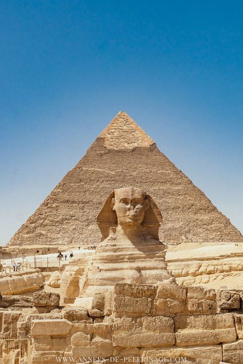 The Pyramids of Giza with the famous Sphinx. Just one of the many things to do in Cairo, Egypt. Click for the full tour   #egypt #outdoors  #photography #travel #traveltips #travelguide #explore #wanderlust #bucketlist #architecture Egypt Wallpaper, The Pyramids Of Giza, Starověký Egypt, Pyramids Egypt, Egiptul Antic, Egypt Culture, Great Pyramid Of Giza, Egyptian Pyramids, The Pyramids