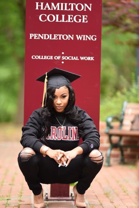 Social Worker Photoshoot, Social Work Photoshoot, Social Worker Graduation Pictures, Graduation Pictures Social Work, Social Work Graduation Photoshoot, Social Work Graduation Pictures, Tamu Graduation, Graduation Cartoon, Graduation Goals