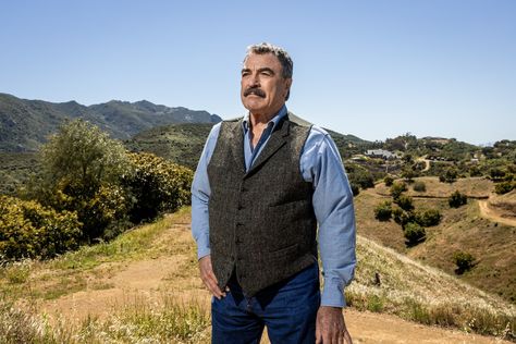 Tom Selleck is 79 and, whew, just look at this magnificent specimen Tom Selleck Movies, Tom Selleck, Blue Bloods, Fashion Story, The Star, Memoirs, Look At This, That Look, Look At