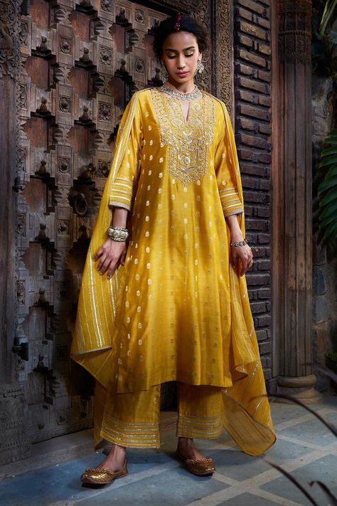 Shop for these amazing collections of Yellow Kurta And Palazzo: Banarasi Chanderi Embroidery Gota Work Set For Women by Kritika Dawar online at Aza Fashions. Chanderi Suits Design, Suits Design Latest, Mehendi Dresses, Pink Raw Silk, Oscar Outfits, Kurta Lehenga, Kurta And Palazzo, Yellow Kurta, Chanderi Dupatta
