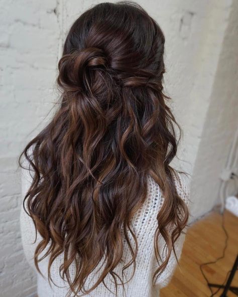 Gorgeous Boho Hairstyle #promUpdos Wedding Hair Brown, Bridget Wedding, Moh Hair, Wedding Hair Brunette, Bridemaids Hairstyles, Half Up Wedding Hair, Wedding Hair Half, Boho Hairstyle, Guest Hair