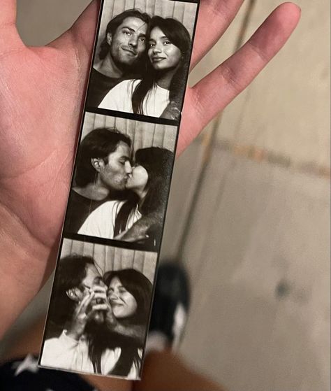 White Couple Goals, Photo Booth Poses Couple, Pic Boyfriend, Black And White Couple, Black And White Couples, Boyfriend Couple, White Couple, Honeymoon Photos, Photobooth Pictures