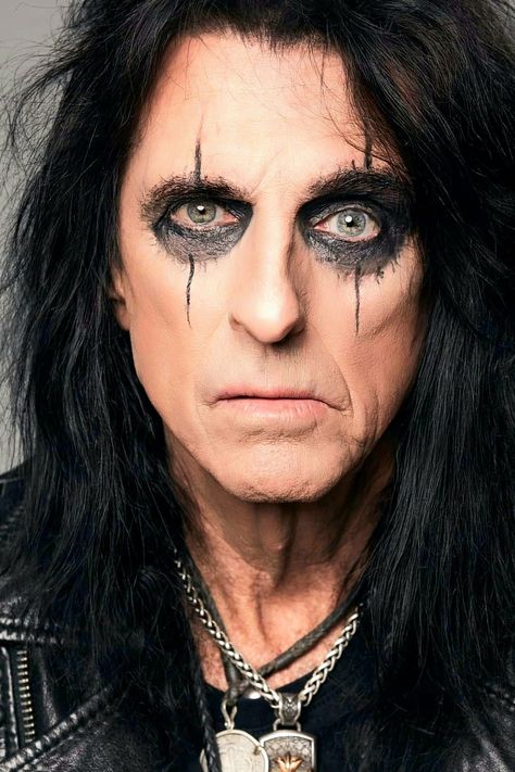 Alice Cooper Makeup, Alice Cooper Concert Outfit, Alice Cooper Costume, Alice Cooper Aesthetic, Alice Cooper Poster, Midsummer Makeup, Nem Halloween Makeup, Alice Copper, Metal Guys