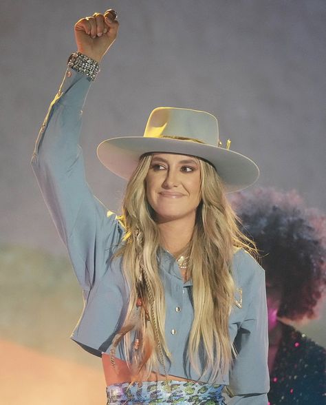 Ashley Mcbryde, Carly Pearce, Lainey Wilson, Bohemian Cowgirl, Nye Outfit, Best Country Singers, Cowgirl Style Outfits, Kelsea Ballerini, Cma Awards