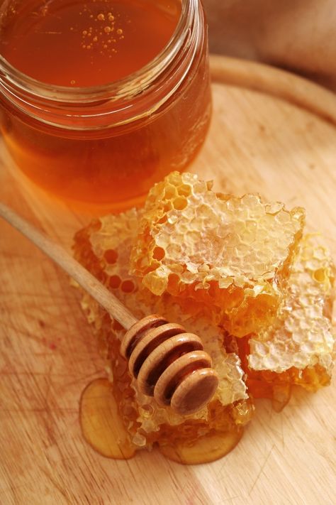 Honey | Free Photo #Freepik #freephoto #background #food #nature #table Health Foods, Honeycore Aesthetic, Honey Pictures, Aesthetic Health, Honey Photography, Tattoo Health, Food Backgrounds, Bee Tattoo, Orange Aesthetic