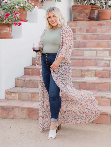 Hang Onto You Multicolor Chiffon … curated on LTK Edgy Outfits Plus Size, Plus Size Country Outfits, Curvy Mom Outfits, Boho Plus Size Outfits, Kimono With Shorts, Casual Edgy Outfits, Cocktail Dress Wedding Guest, Plus Size Summer Fashion, Duster Kimono