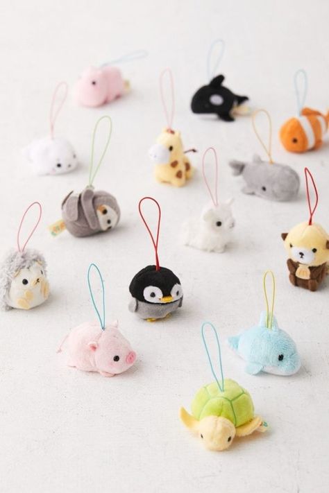 These totes adorbs mini animal plushies you just can't help but smile at. You can also attach them to a keychain for giddy grins on the go. 20 Really Small Things That'll Help Improve Your Mood In A Big Way ميدالية مفاتيح, Animal Plushies, Stuffed Animal Bean Bag, Hand Crochet Baby Blanket, Kawaii Plushies, Mini Things, Cute Stuffed Animals, Cute Plush, Cute Little Animals