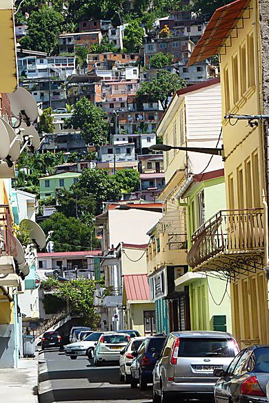 Rue de Fort de France British Guiana, Carribean Cruise, French West Indies, Caribbean Homes, Regions Of France, Caribbean Culture, Lesser Antilles, Bus Driver, Caribbean Sea