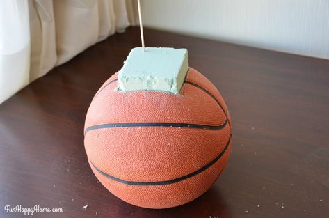 Team Banquet Centerpieces, Basketball Senior Night Gifts, Nike Party, Basketball Centerpieces, Basketball Banquet, Sports Centerpieces, Basketball Senior Night, Diy Basketball, Banquet Centerpieces