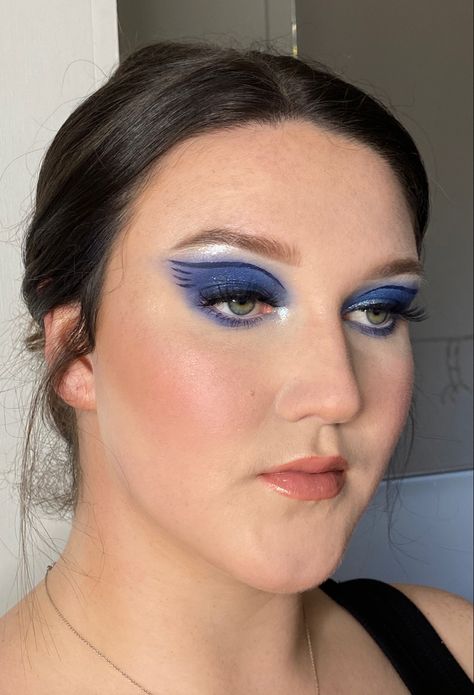 Ravenclaw Makeup Look, Raven Claw Makeup, Ravenclaw Eye Makeup, Ravenclaw Inspired Makeup, Harry Potter Makeup Looks Ravenclaw, Harry Potter Eye Makeup, Ravenclaw Makeup Looks, Harry Potter Inspired Makeup, Hogwarts Makeup