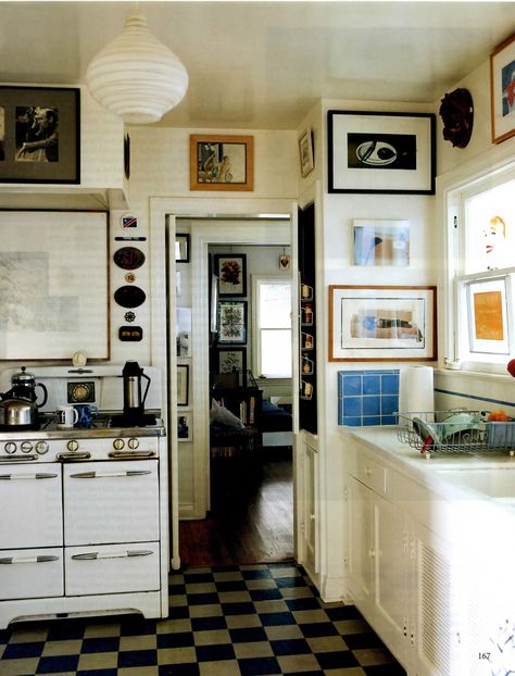 Christopher Isherwood's Kitchen House Room, Apartment Inspiration, Design Case, Küchen Design, Interior Inspo, House Inspo, 인�테리어 디자인, Dream Kitchen, House Inspiration