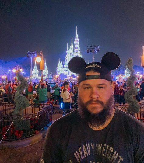 Kevin Owens at Disneyland Kevin Owens Wallpaper, Face Types, Funny Ferrets, Sami Zayn, Very Merry Christmas Party, Kevin Owens, Randy Orton, Wwe Wrestlers, Very Merry Christmas