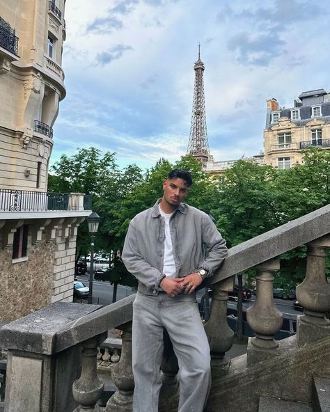 New Photo Style Men, Mens Aesthetic Photos, Paris Fits Men, Paris Instagram Pictures Men, Men’s Paris Fashion, Mens Paris Outfits, France Outfits Men, Paris Photo Ideas Men, Boy Pictures Aesthetic