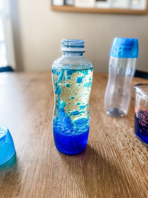 DIY Lava Lamp - So Fun For Kids of All Ages! Mini Lava Lamp, Lava Lamp For Kids, Diy Lava Lamp, How To Make Lava, Lava Lamp Experiment, Homemade Lava Lamp, Make A Lava Lamp, Lava Lamp Diy, Kitchen Science Experiments