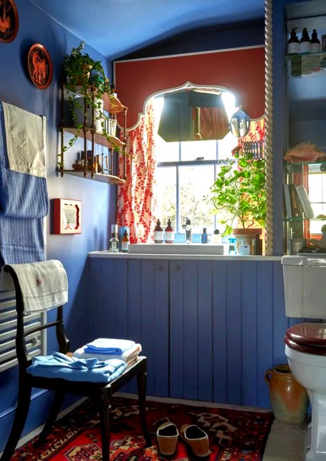 Maximalist Bathrooms, Terrace House Garden, Maximalist Bathroom, London Terrace House, London Flat, London House, Bathroom Inspo, Bathroom Layout, Country Style Homes