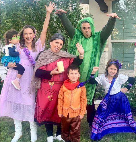 Everything you need to create your own DIY Encanto Halloween Costume! Adults and kids of all ages! Group Costumes, Encanto Family Costume, Encanto Halloween Costumes, Encanto Family, Family Halloween Costumes, Halloween Inspiration, Family Halloween, All Holidays, Holiday Inspiration