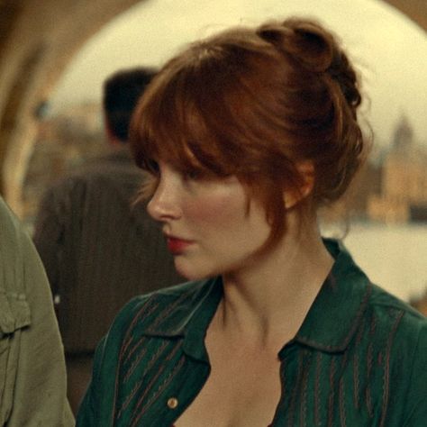 claire dearing Claire Dearing Hair, Claire Dearing Icon, Bryce Dallas Howard Jurassic World, Jurassic World Claire, Claire Dearing, Jurassic World 3, Sarah Snook, World Hair, Fallen Kingdom