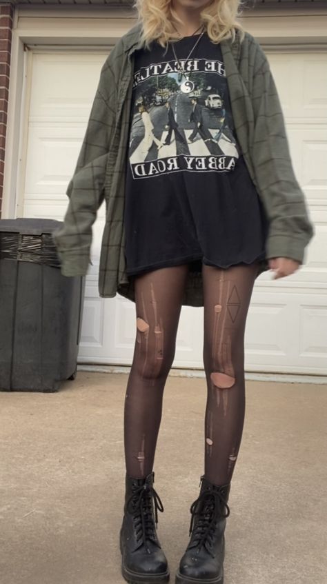 Tumblr Grunge Aesthetic Outfit, Tumblr Emo Outfits, Emo Style Women, Indie Concert Outfit Winter, Emo Outfits Girl, Grunge Fairy Outfits, Formal Grunge, Tumblr Grunge Outfits, Grunge Outfits Women