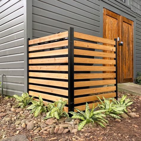 Air Conditioning Cover, Privacy Fence Screen, Screen Enclosures, Fence Screening, Tyres Recycle, Patio Diy, Outdoor Privacy, Ideas Patio, Backyard Fences