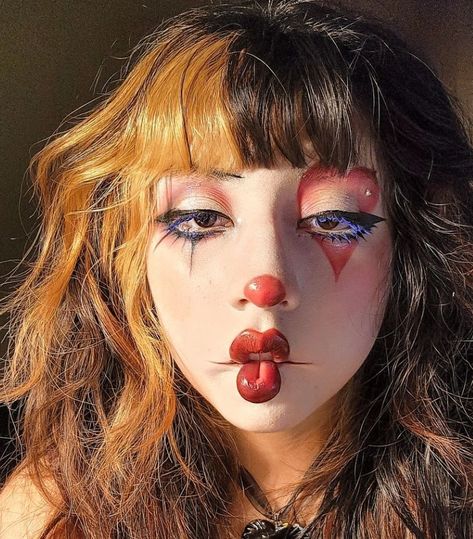 Makeup Ideas Photo, Dark Clown Makeup, Makeup Ideas Creative, Clown Makeup Ideas, Black And White Rainbow, Cute Clown Makeup, Circus Makeup, Creative Makeup Ideas, Spooky Ideas