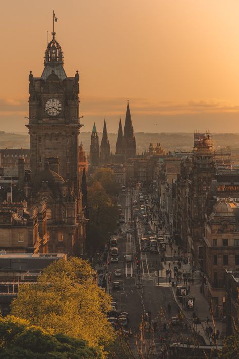 Scotland Aesthetic, England Aesthetic, London Vibes, London Dreams, London Aesthetic, Edinburgh Scotland, London Life, City Aesthetic, Beautiful Places To Travel