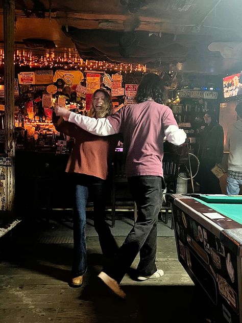 Nantes, Dancing In Refrigerator Light, Dancing In A Bar Aesthetic, Bar Dancing Aesthetic, New York Dive Bar, Dancing In The Living Room Aesthetic, Downtown Bar Aesthetic, Bar Photoshoot Ideas Friends, Square Dancing Aesthetic