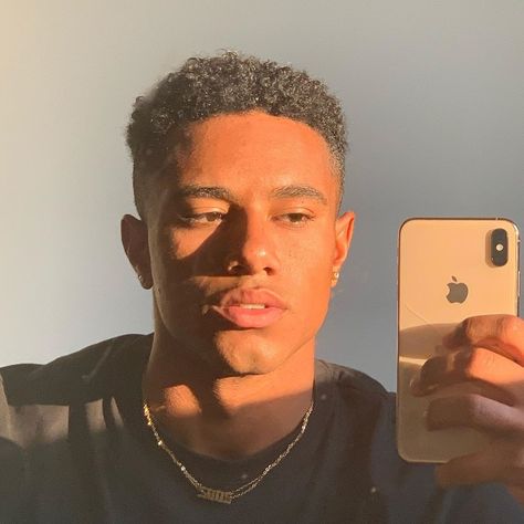 malwyn on Instagram: “sunkissed 😚☀️” Mixed Guys, Dark Skin Boys, Fine Black Men, Gorgeous Black Men, Cute Black Guys, Foto Inspiration, Black Boys, Fine Men