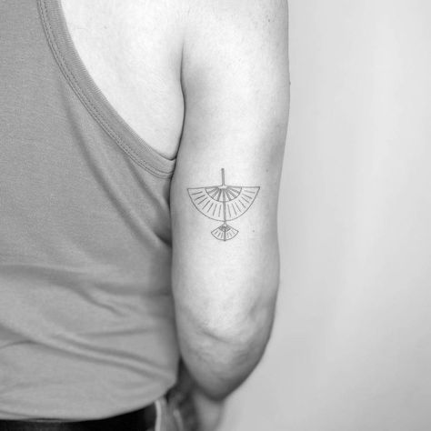 Fine line Aang's Kite (Avatar: The Last Airbender) Appa Tattoo, Minimalist Tatoos, Kite Tattoo, Harmony Tattoo, Hexagon Tattoo, Signature Tattoos, Atla Tattoo, Avatar Tattoo, Bookish Tattoos