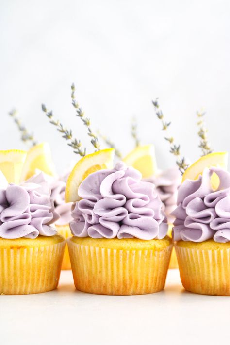 Tie Dye Cupcakes, Lavender Cupcakes, Spring Cupcakes, Lavender Cake, Unique Cupcakes, Culinary Lavender, Cupcake Cake Designs, Summer Baking, Filled Cupcakes