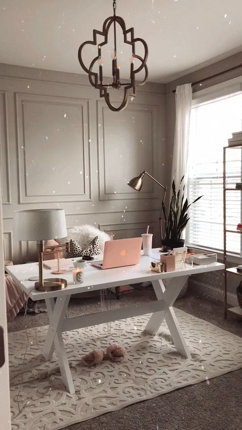 Modern Home Office For Women, Female Home Office, Womens Home Office, Feminine Office, Chic Office Decor, Office Decor For Women, Cozy Office, Home Office Decorating Ideas, Feminine Home Offices