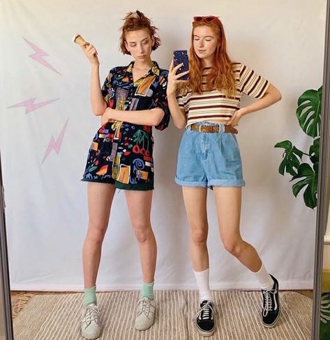 Stranger Things Halloween Costume, Kostum Halloween, Stranger Things Halloween, Halloween Costume Outfits, Easy Costumes, Fantasias Halloween, Cute Halloween Costumes, Easy Halloween Costumes, Couple Halloween