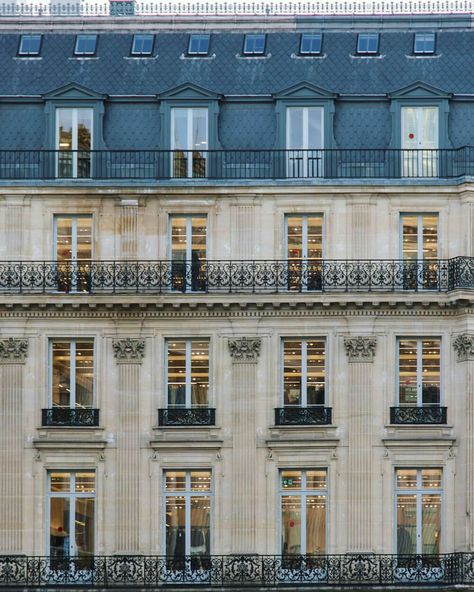 Parisian facades Paris Facades Architecture, Parisian Style Architecture, French Apartment Exterior, Paris Facade, Paris Townhouse, Parisian Buildings, Haussmann Architecture, Haussmann Paris, Renovation Facade