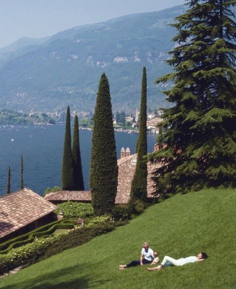 Tuscany Aesthetic, Switzerland Summer, Italy Vibes, Italian Lakes, Slim Aarons, Italy Aesthetic, Future Lifestyle, Italian Summer, Dream Lifestyle