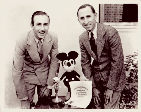 Disney & Mickey 1932 Roy Disney, Happy Birthday Mickey Mouse, Walter Elias Disney, Animation Disney, Norman Bates, Steamboat Willie, Billie Holiday, Book Gift, Disney Photos