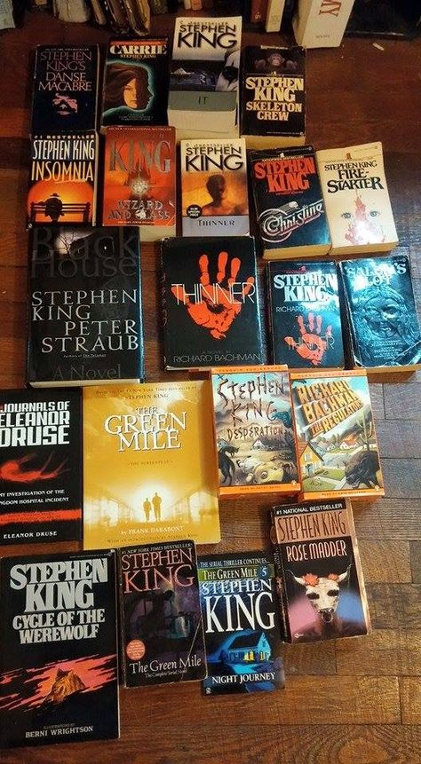 Steven King Books Aesthetic, Steven King Aesthetic, Best Stephen King Books, Stephen King Halloween Party, Horror Book Aesthetic, Stephen King Books Aesthetic, Steven King Books, Horror Books Aesthetic, Stephen King Aesthetic