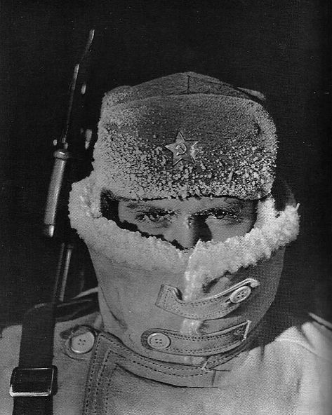 The History of the USSR on Instagram: “This picture depicts an unknown Soviet Border Guard after hours of guarding in the cold, somewhere around the 1960‘s. The photographer is…” Border Guard, Back In The Ussr, Soviet Art, Russian History, Military Pictures, Red Army, Historical Pictures, Soviet Union, Military History