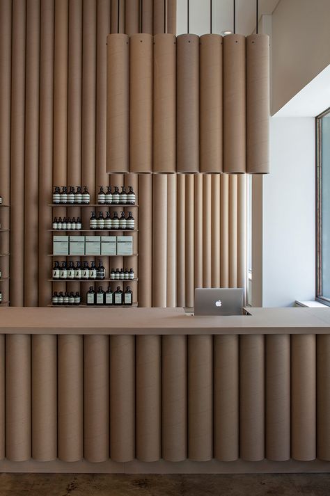 Brooks + Scarpa recycles cardboard tubes and paper for Los Angeles Aesop store interior Karton Design, Aesop Store, Cardboard Design, Cardboard Furniture, Retail Interior, Interior Modern, Cardboard Tubes, Store Interior, Shop Interiors