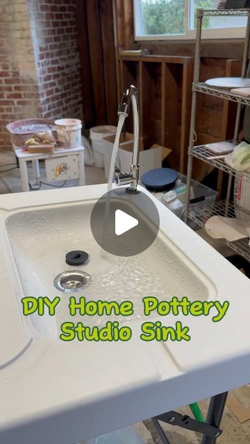 hannah | ceramics + fiber art on Instagram: "here’s how I got running water in my home pottery studio with just a hose💧♻️ major shoutout to u/mrm395 for sharing the idea on the pottery subreddit, this is about to make my pottery life way easier 🙏 hope this is helpful, let me know if you have questions! #pottery #homepotterystudio #potterystudio #homestudio #diy #diysink" Organisation, Garage Pottery Studio Setup, Pottery Wheel At Home, Pottery Studio Water System, Pottery Studio Setup Ideas, Pottery Studio Work Table, Pottery Work Table, Pottery Shed Ideas, Pottery Drying Shelves