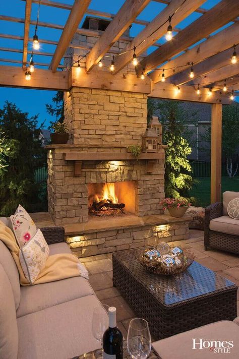 Backyard Lounge, Design Camino, Design Per Patio, Amazing Backyard, Outdoor Fireplace Designs, Patio Pergola, Backyard Fireplace, Eating Area, Casa Patio