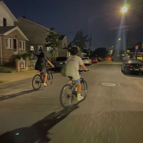 Riding Bike Aesthetic, Bike Rides With Friends, Bike Ride Aesthetic, Biking Aesthetic, Aesthetic Bike, Night Bike, Night Bike Ride, Summer Bike, Bike Aesthetic