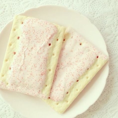 Pinkblushcakes | 🍨🍥 A Vintage, Girly & Rosy Blog! 💙 Tumblr, Strawberry Poptart Aesthetic, Rosy Blog, Pop Tart Flavors, Billy Unger, Pink Snacks, Pop Tart, Edible Food, Kawaii Food