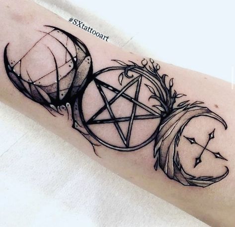 Men Tattoos, Wicca Tattoo, Gotik Tattoo, Pentagram Tattoo, Witchcraft Tattoos, Pagan Tattoo, Wiccan Tattoos, Witch Tattoo, Goddess Tattoo