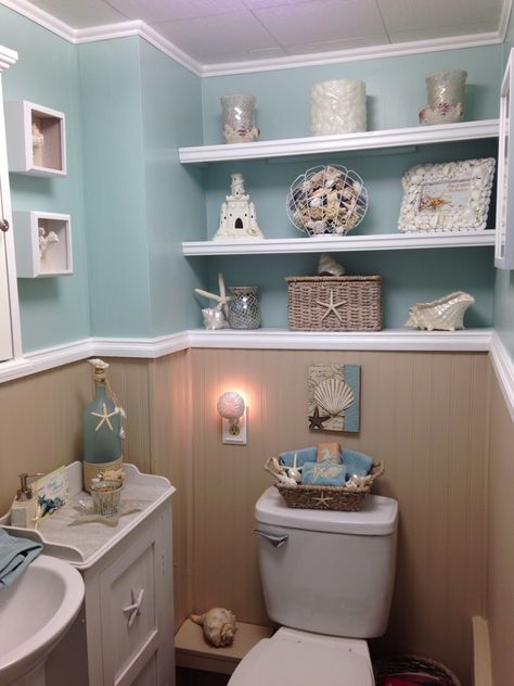 My Beach themed bathroom Beachy Farmhouse Bathroom, Small Bathroom Ideas Beach Theme, Ideas Baño, Wc Decoration, Beach Themed Bathroom, Sea Bathroom, Ocean Bathroom, Coastal Bathroom Decor, Ideas Baños