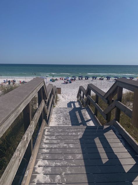 Los Angeles, Spring Break Aesthetic Pictures, Destin Florida Aesthetic, Summer Break Aesthetic, Photo Dump Pictures, Coastal University, Photo Dump Summer, Malibu Rescue, Summer Photo Dump