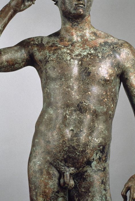 Detail of patina on Statue of a Victorious Youth Roman Portrait, Hellenistic Sculpture, Copper Statue, J Paul Getty, Roman Sculpture, Ancient Sculpture, Art Of Man, Getty Museum, Bronze Patina