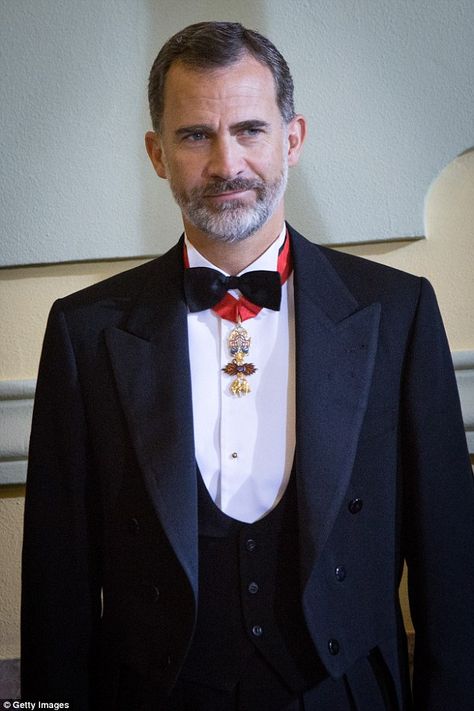 King Felipe VI of Spain Gotha, Santiago De Compostela, Spanish Royalty, King Of Spain, Jeanne Crain, F Men, Prince Harry Photos, Estilo Real, Spanish Royal Family