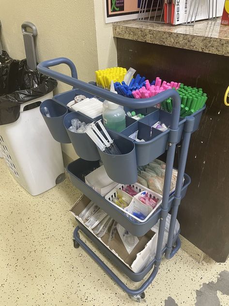 Ways to organize your vet clinic/hospital (ALL found on AMAZON!) For vet clinic managers, head vet techs, veterinarians, etc. Clinic Organization Ideas, Vet Clinic Organization, Hanging Cups, Animal Rescue Ideas, Veterinarian Office, Veterinary Tech, Equine Veterinary, Vet Office, Cart With Wheels