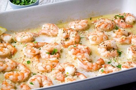 Easy Baked Shrimp Recipe: How to Make It Oven Baked Shrimp, Easy Baked Shrimp, Ways To Cook Shrimp, Cook Shrimp, Cajun Shrimp Recipes, Creamy Crab, Juicy Shrimp, Scampi Recipe, Baked Shrimp