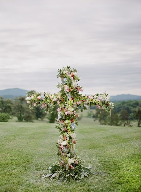 Biltmore Estate Wedding Floral Ceremony Cross Cross Photo Backdrop, Diy Cross For Wedding Ceremony, Cross Of Flowers, Christian Wedding Altar, Floral Cross For Wedding, Crosses For Wedding Ceremony, Floral Cross Wedding Altars, Flower Cross Wedding Altars, Cross Wedding Backdrop Outdoor Ceremony